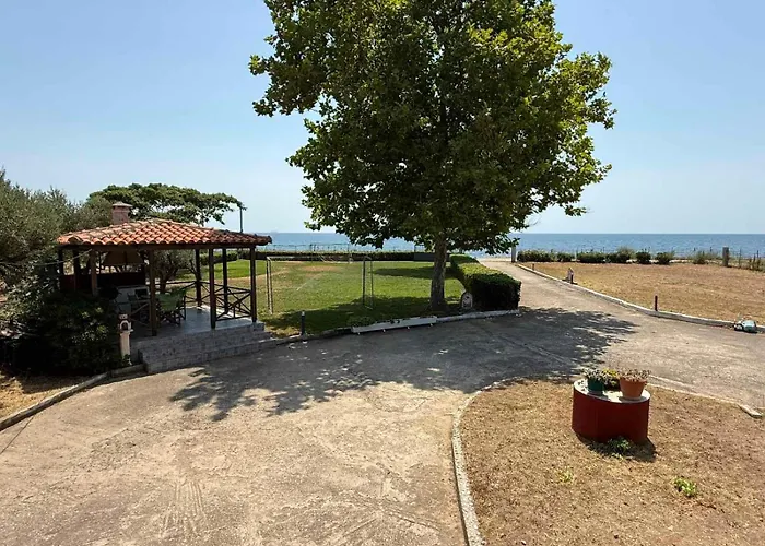 Holiday home Front Sea House Dikella